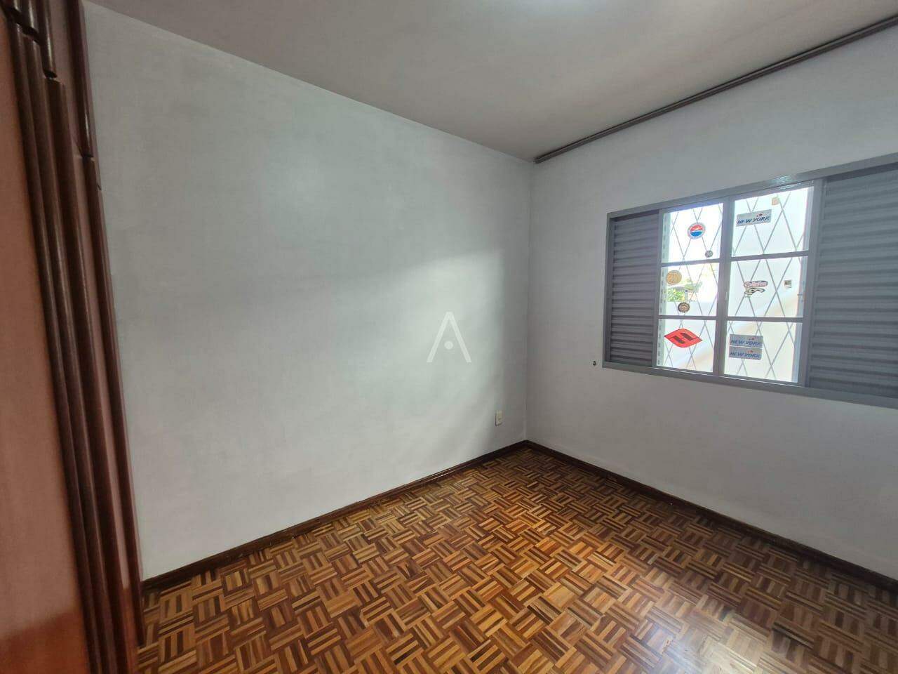 Casa Residencial para à venda no Bairro MARIA LUIZA em CASCAVEL: QUARTO 1