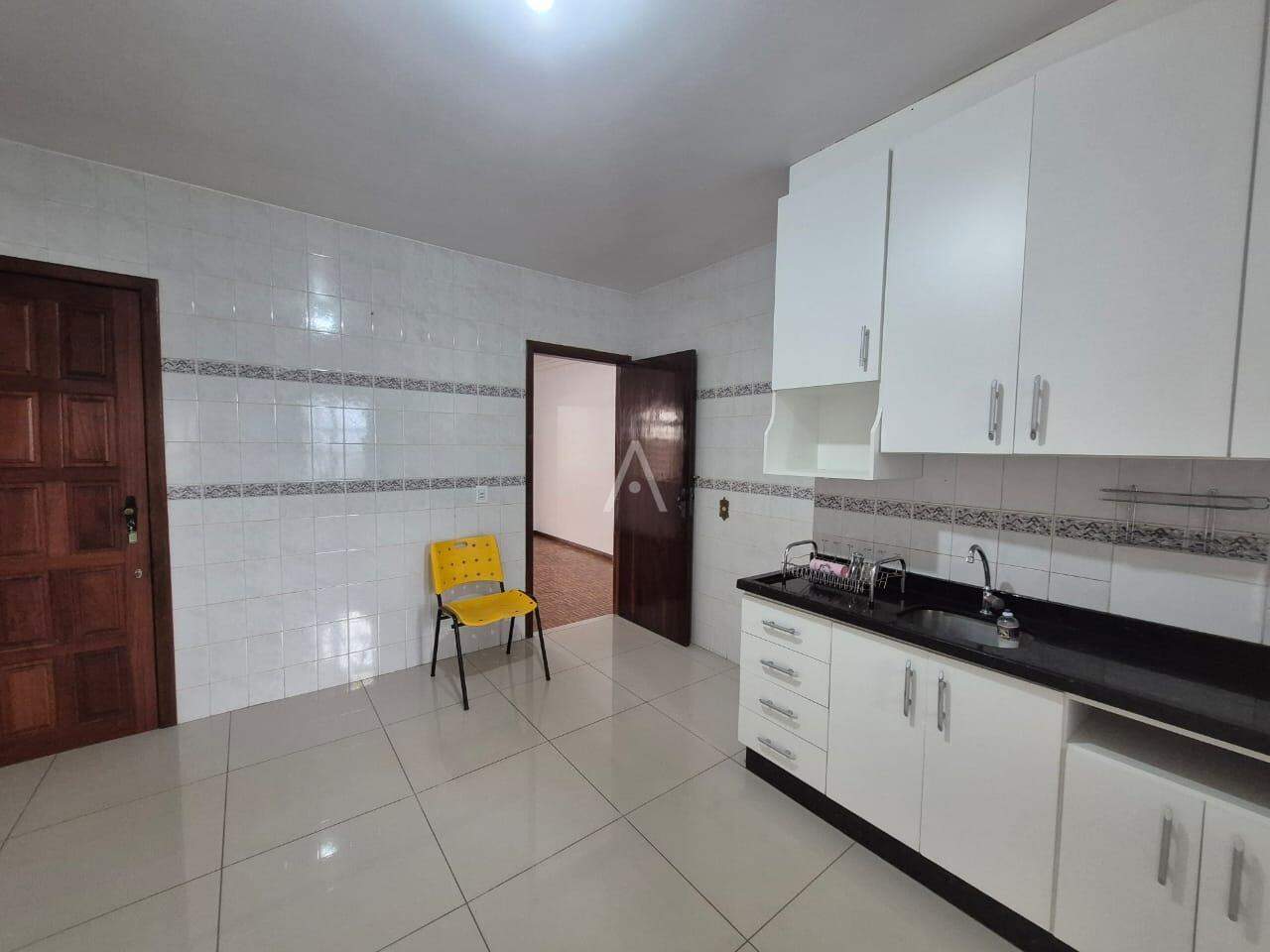 Casa Residencial para à venda no Bairro MARIA LUIZA em CASCAVEL: COZINHA