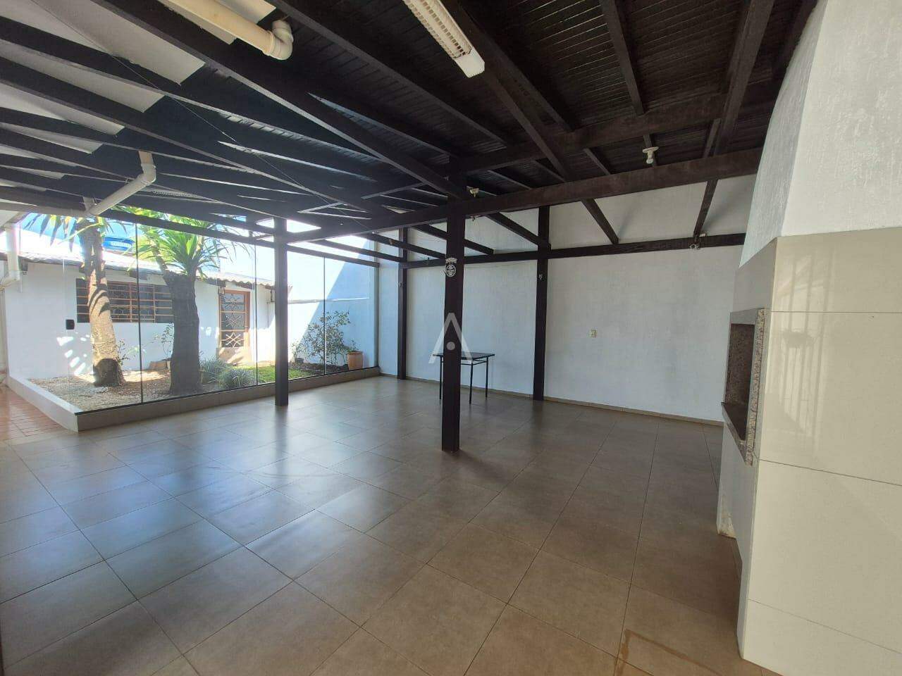 Casa Residencial para à venda no Bairro MARIA LUIZA em CASCAVEL: CHURRASQUEIRA