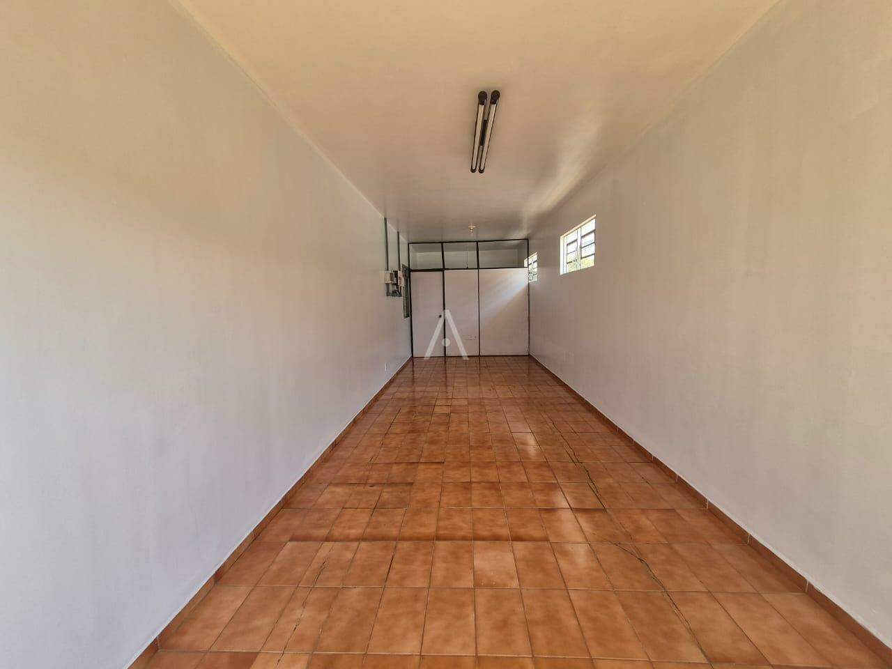 Casa Residencial para à venda no Bairro MARIA LUIZA em CASCAVEL: GARAGEM