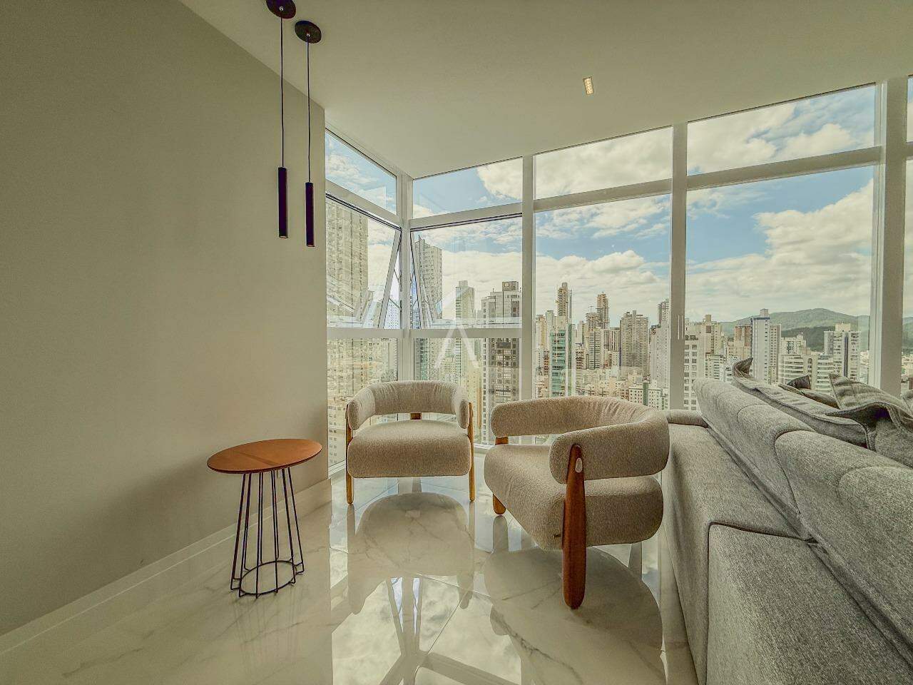 Apartamento para à venda no Bairro CENTRO em BALNEARIO CAMBORIU: 