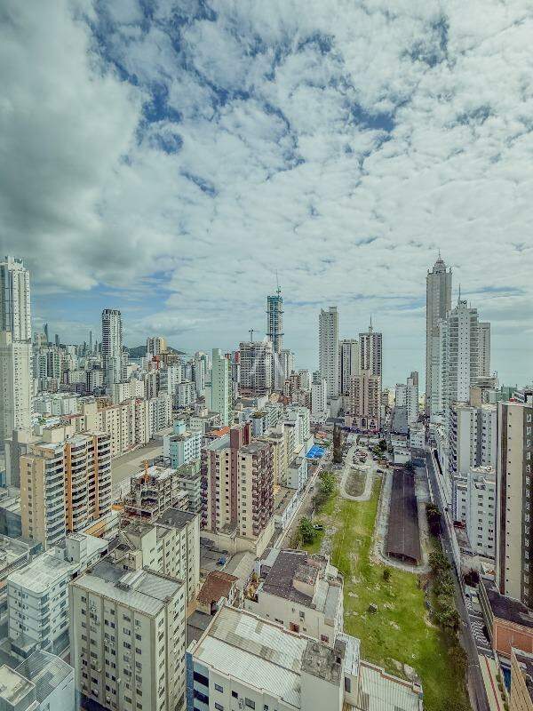 Apartamento para à venda no Bairro CENTRO em BALNEARIO CAMBORIU: 
