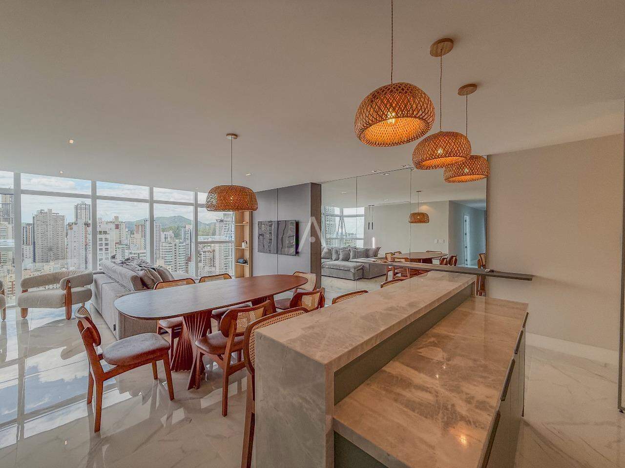Apartamento para à venda no Bairro CENTRO em BALNEARIO CAMBORIU: 