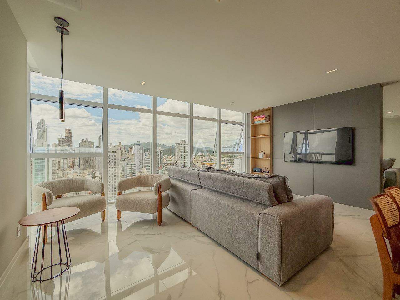 Apartamento para à venda no Bairro CENTRO em BALNEARIO CAMBORIU: 