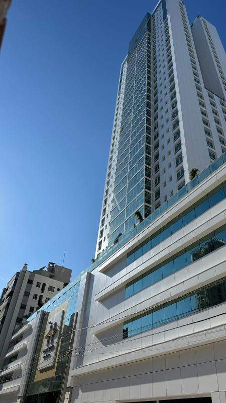 Apartamento para à venda no Bairro CENTRO em BALNEARIO CAMBORIU: 