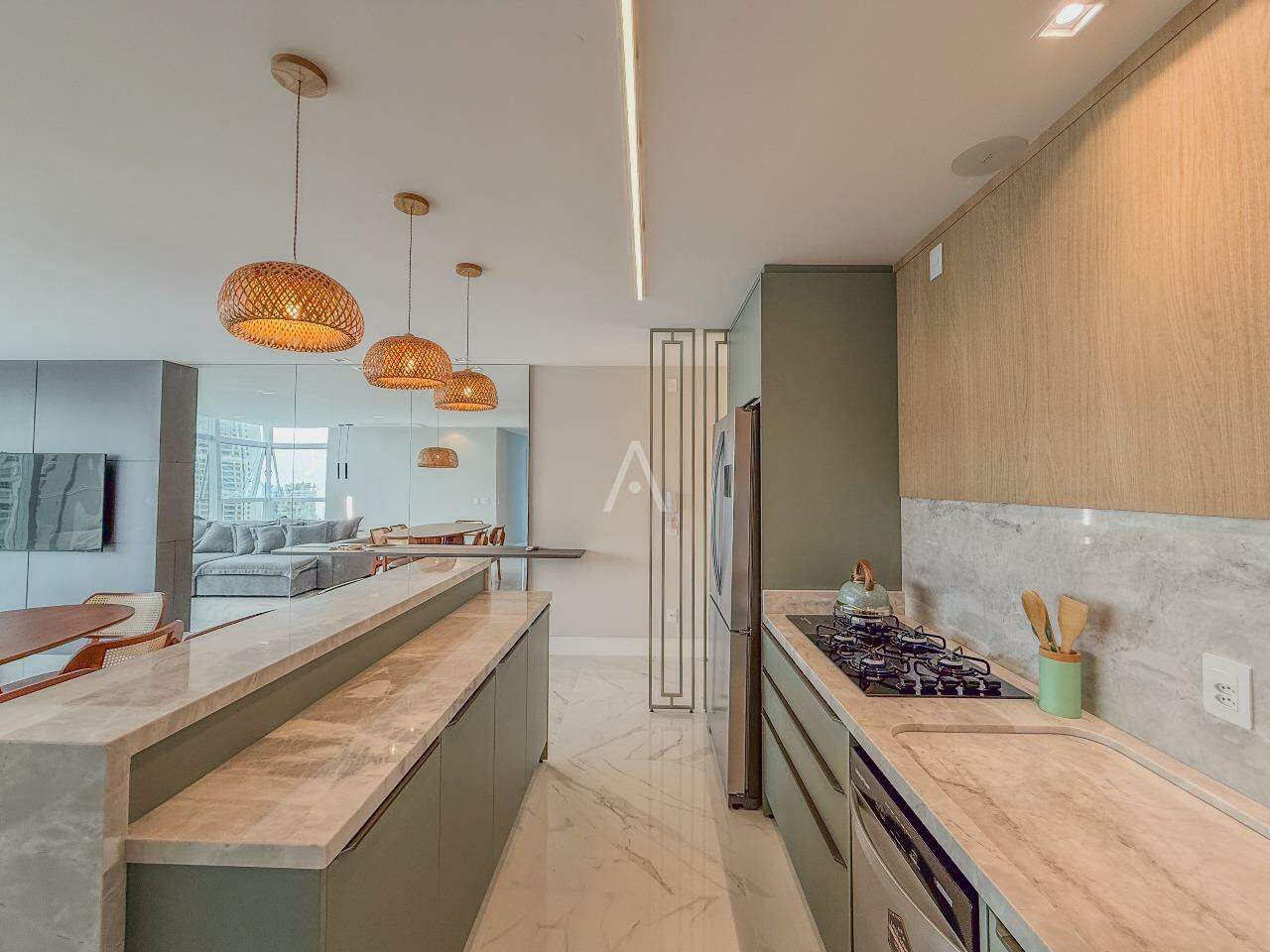Apartamento para à venda no Bairro CENTRO em BALNEARIO CAMBORIU: 