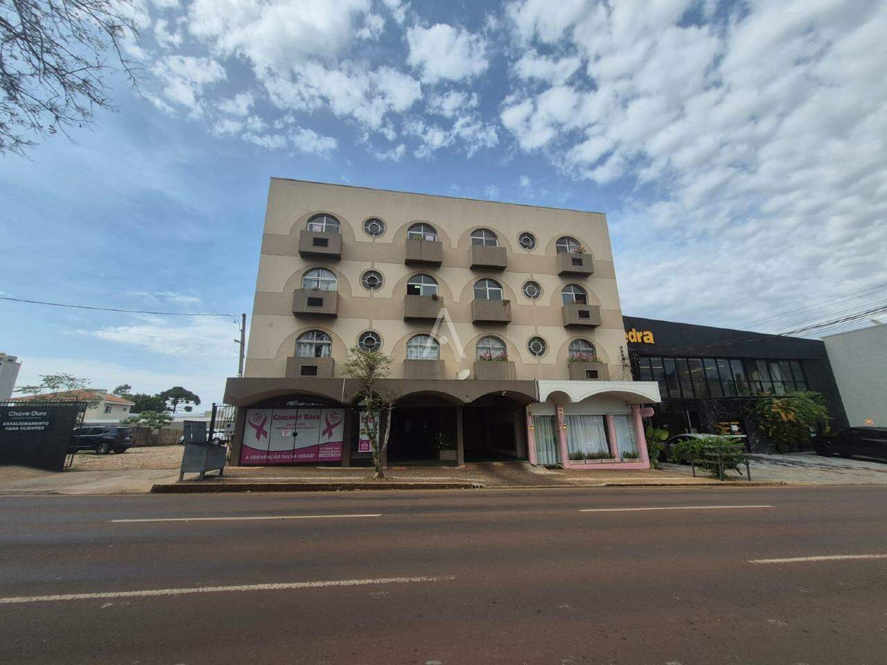 Apartamento para para aluguel no Bairro CENTRO em CASCAVEL: FACHADA