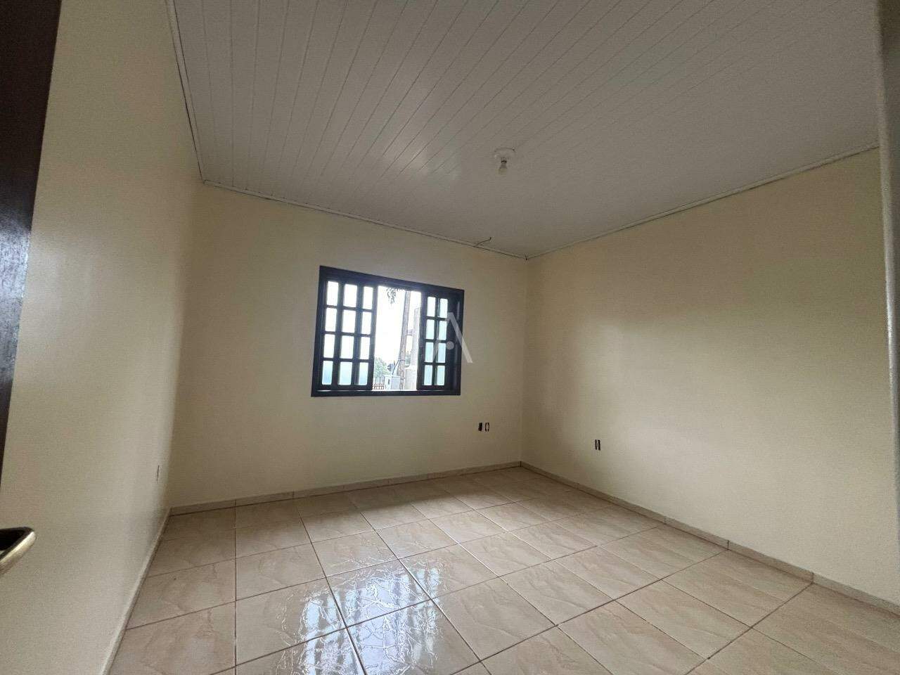 Casa Residencial para à venda no Bairro JARDIM COOPAGRO em TOLEDO: 