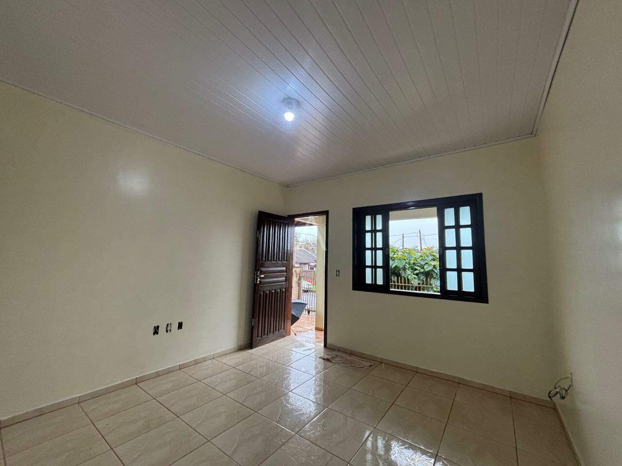 Casa Residencial para à venda no Bairro JARDIM COOPAGRO em TOLEDO: 