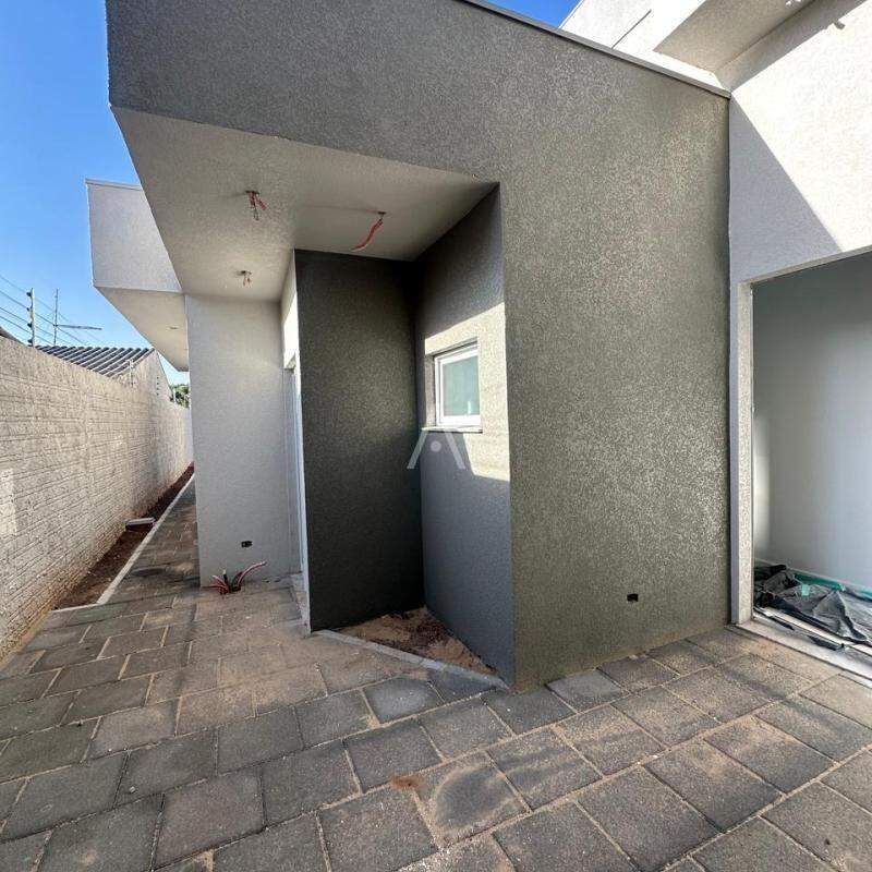 Casa Residencial para à venda no Bairro SANTA CRUZ em CASCAVEL: 