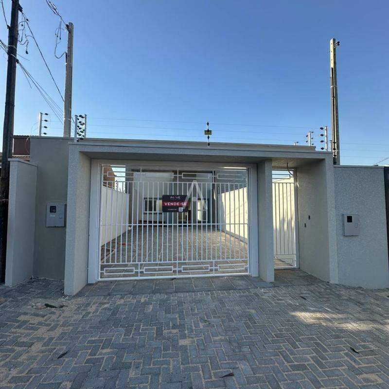 Casa Residencial para à venda no Bairro SANTA CRUZ em CASCAVEL: 