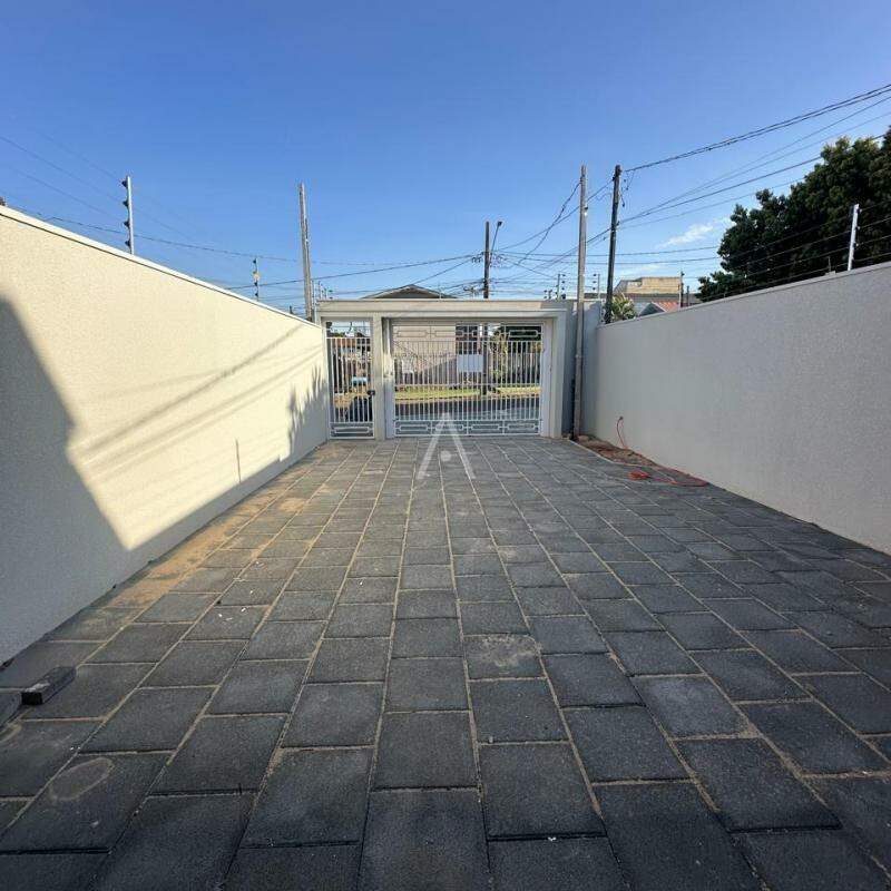 Casa Residencial para à venda no Bairro SANTA CRUZ em CASCAVEL: 