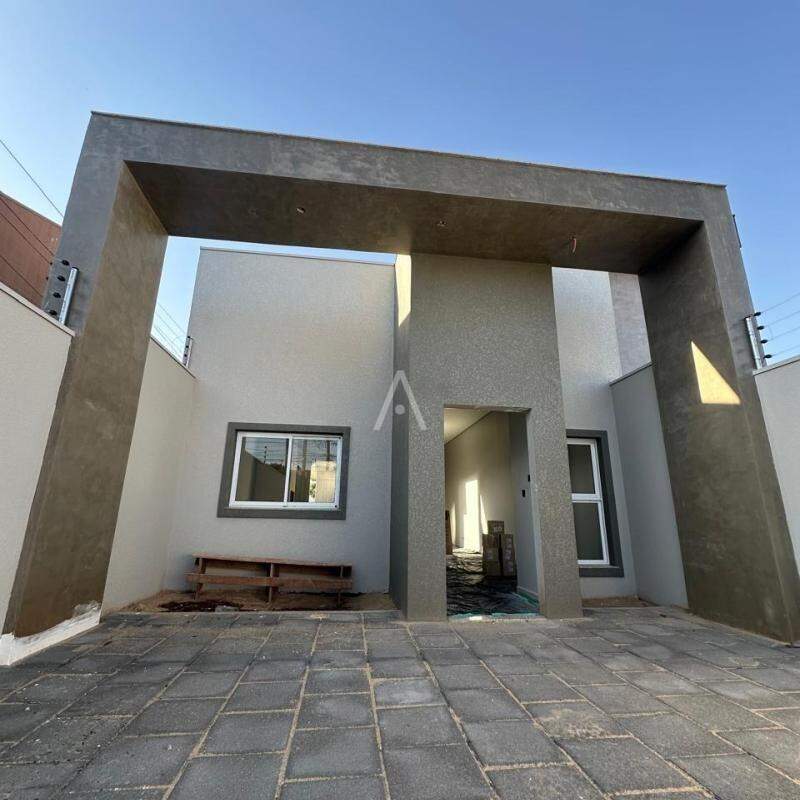 Casa Residencial para à venda no Bairro SANTA CRUZ em CASCAVEL: 