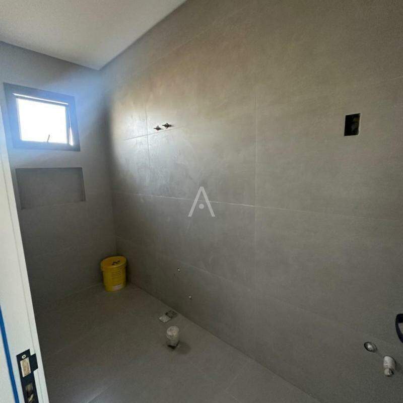 Sobrado para à venda no Bairro SANTA CRUZ em CASCAVEL: 