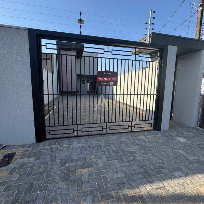 Sobrado para à venda no Bairro SANTA CRUZ em CASCAVEL: 