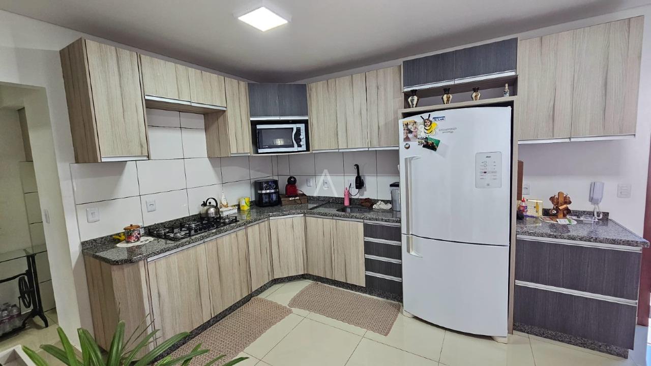 Casa Residencial para à venda no Bairro JARDIM GISELA em TOLEDO: 