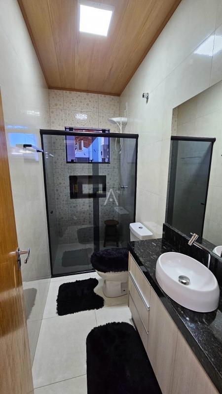 Casa Residencial para à venda no Bairro JARDIM GISELA em TOLEDO: 