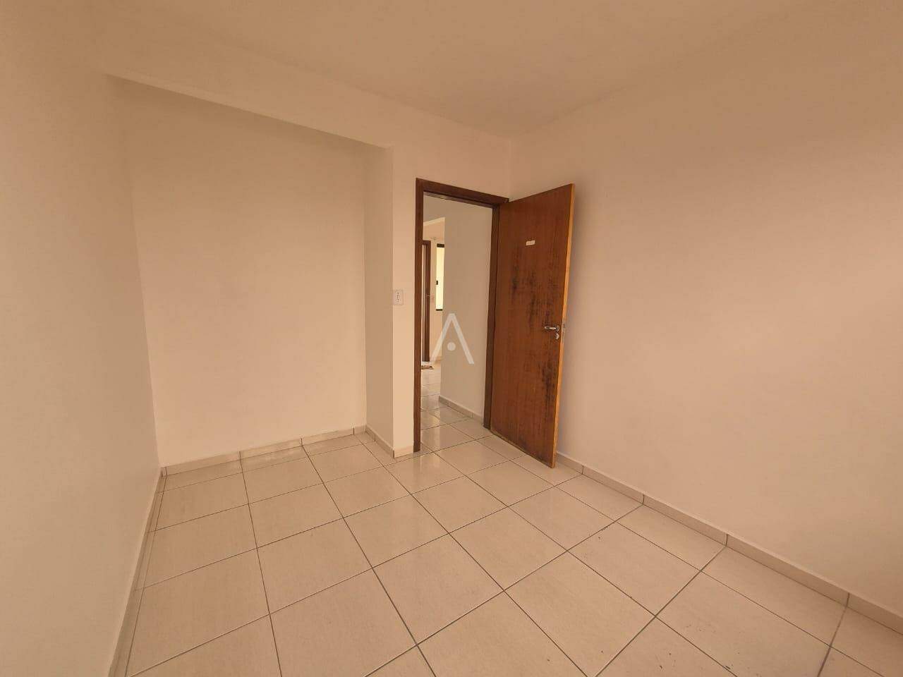 Casa Residencial para para aluguel no Bairro SANTA CRUZ em CASCAVEL: