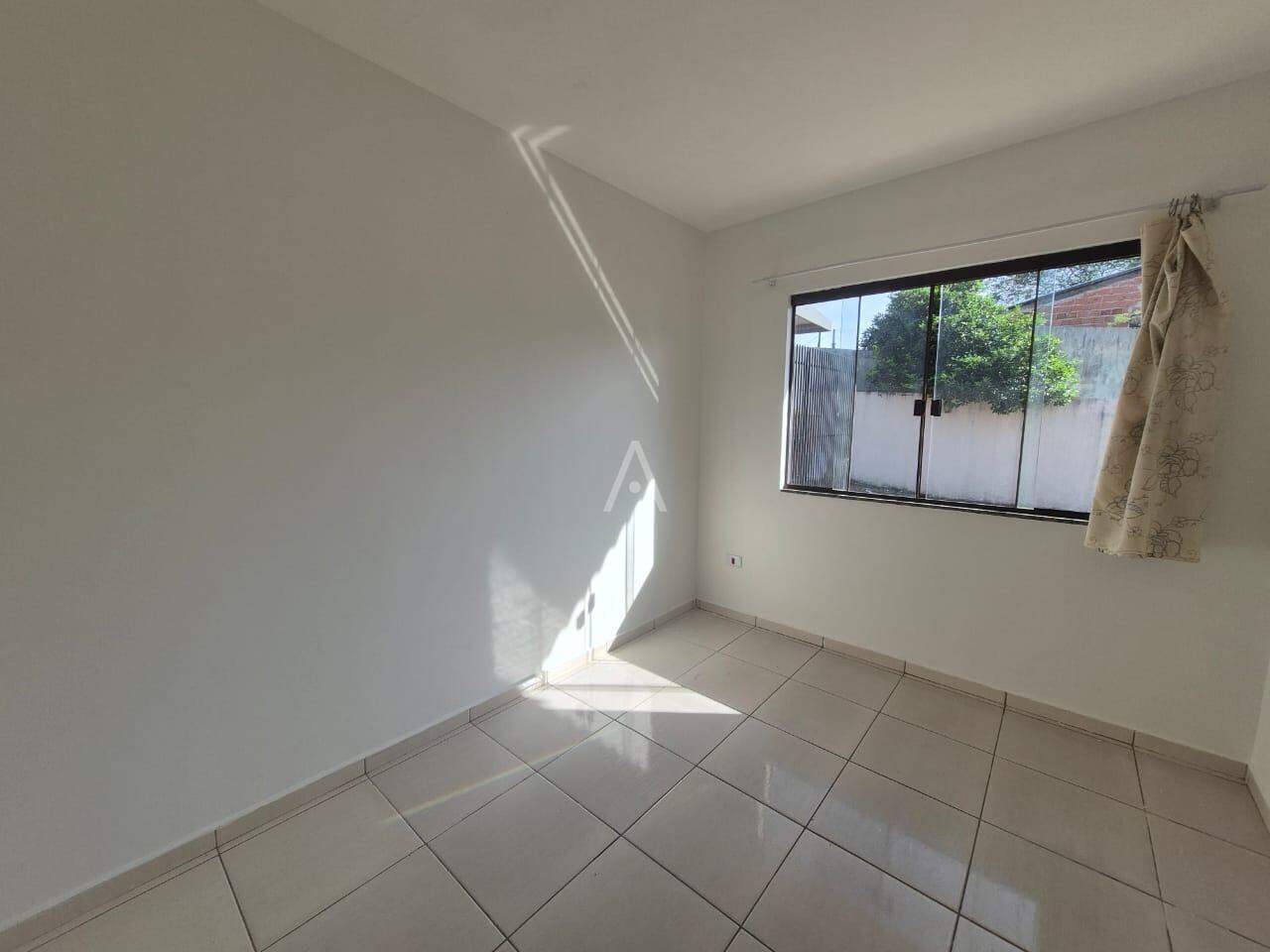 Casa Residencial para para aluguel no Bairro SANTA CRUZ em CASCAVEL: