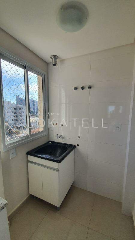 Apartamento para à venda no Bairro CENTRO em CASCAVEL: LAVANDERIA