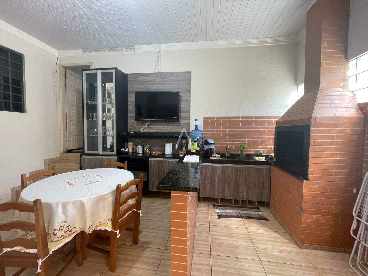 Casa Residencial para à venda no Bairro NEVA em CASCAVEL: Área Gourmet