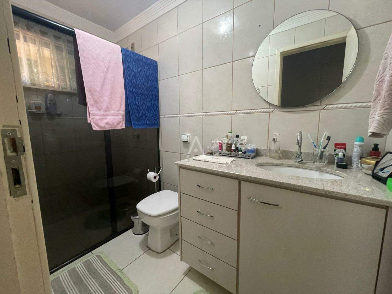 Casa Residencial para à venda no Bairro NEVA em CASCAVEL: BWC -Suíte