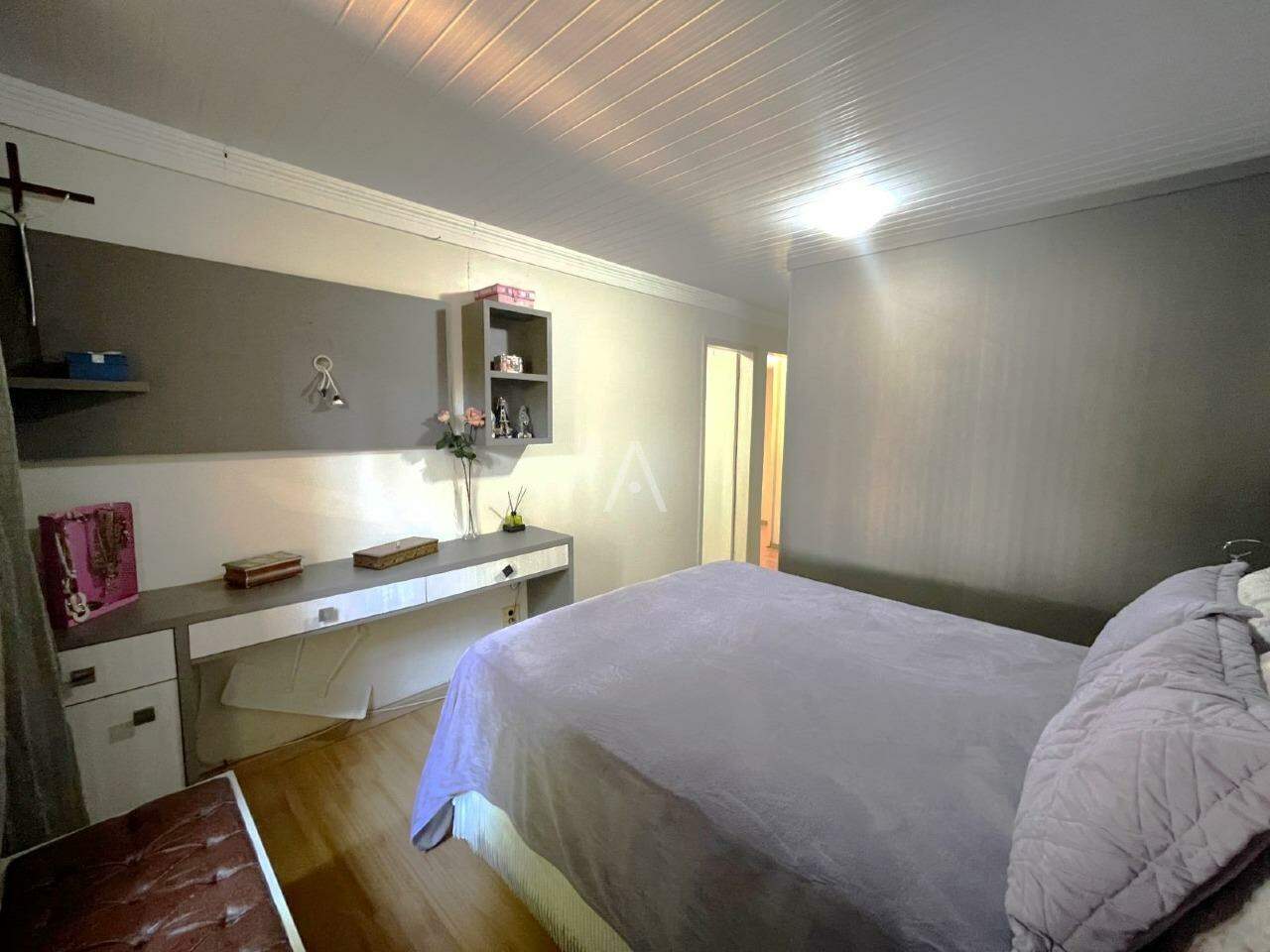 Casa Residencial para à venda no Bairro NEVA em CASCAVEL: Suíte