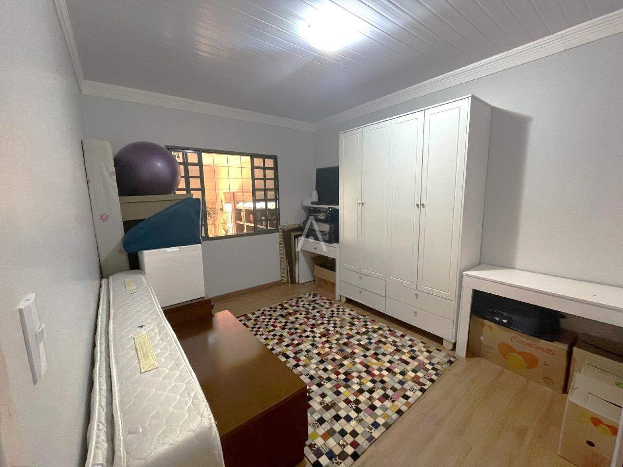 Casa Residencial para à venda no Bairro NEVA em CASCAVEL: Quarto 02