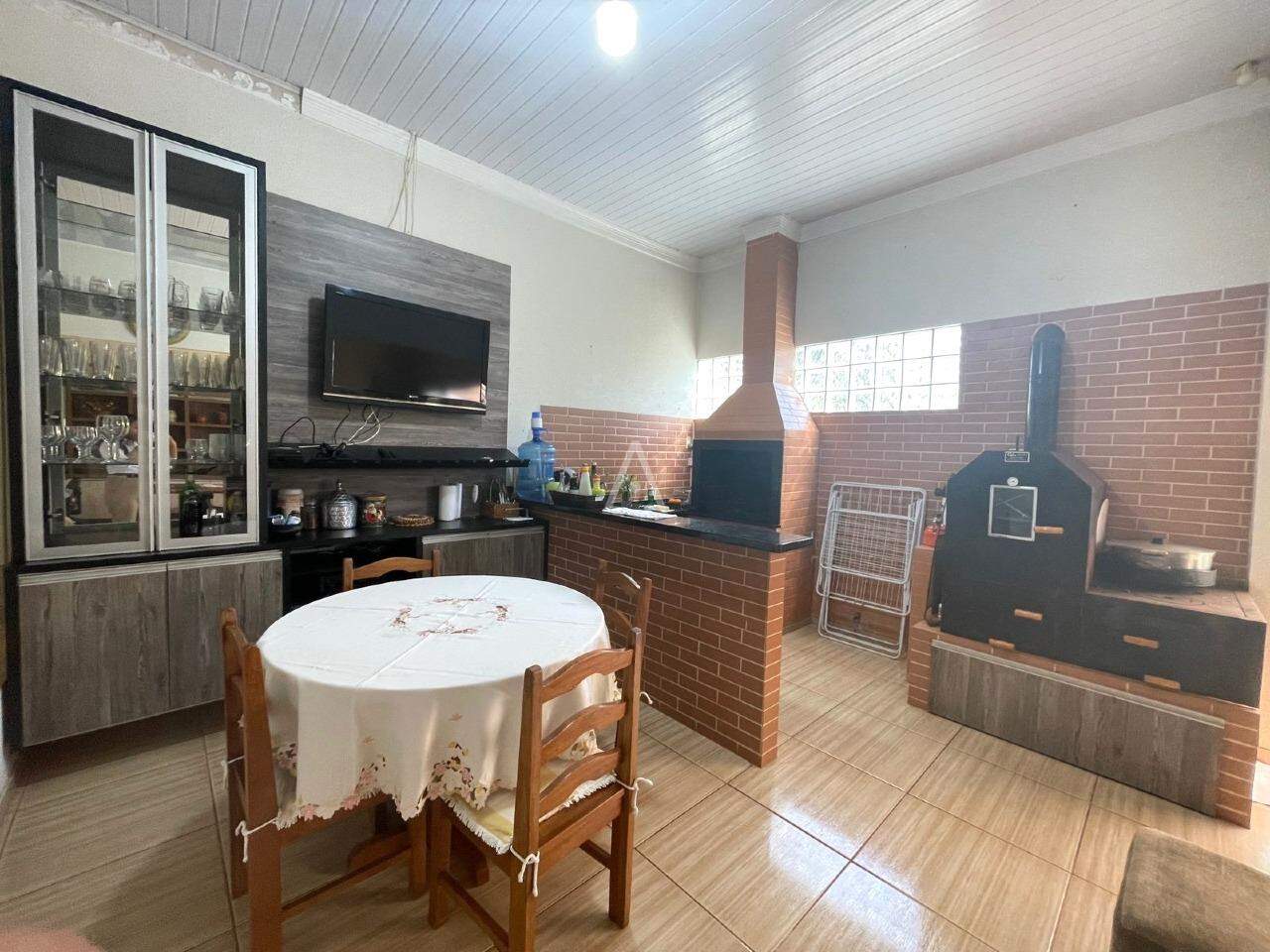 Casa Residencial para à venda no Bairro NEVA em CASCAVEL: Área Gourmet