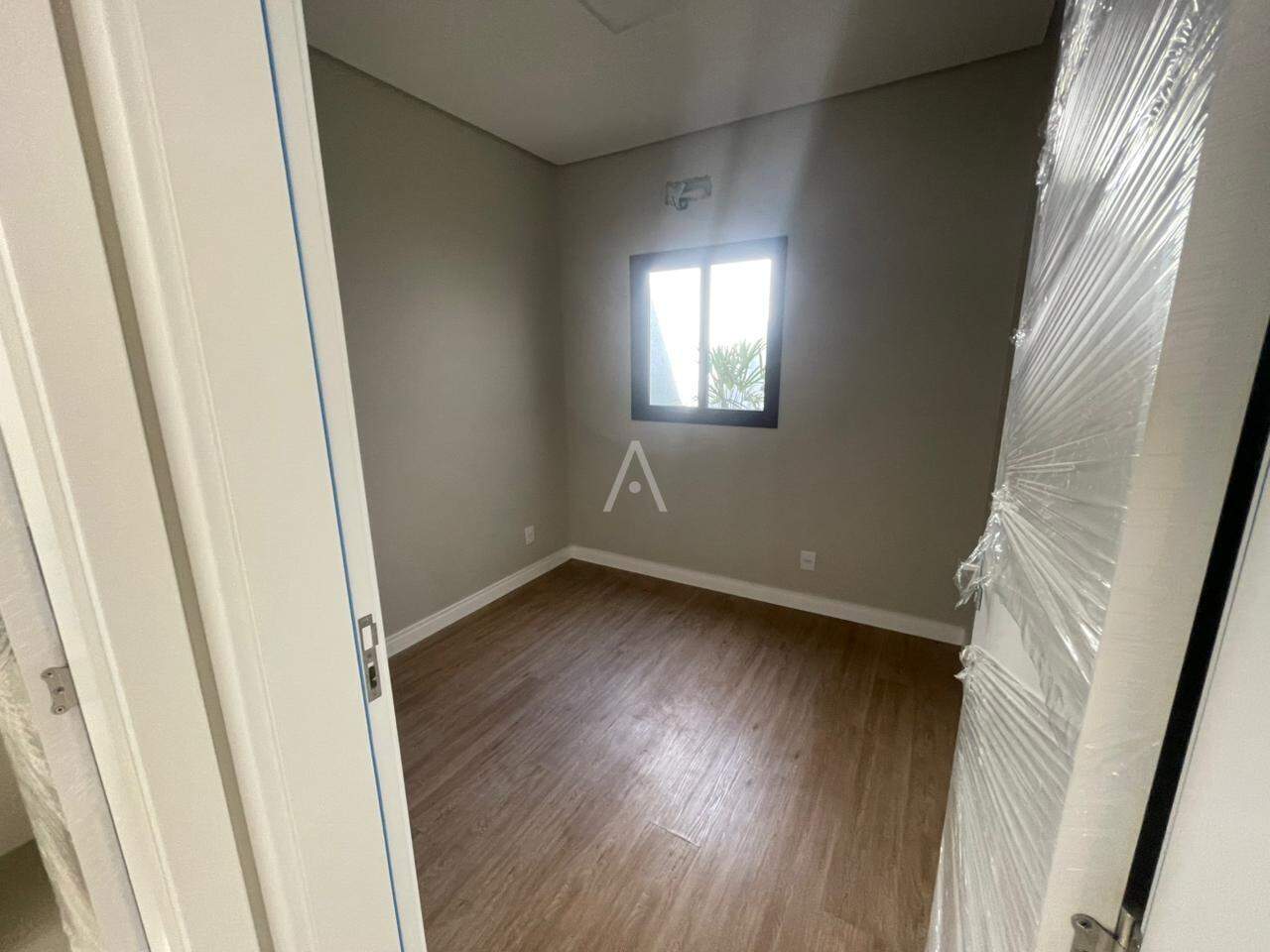 Casa Residencial para à venda no Bairro ESMERALDA em CASCAVEL: 