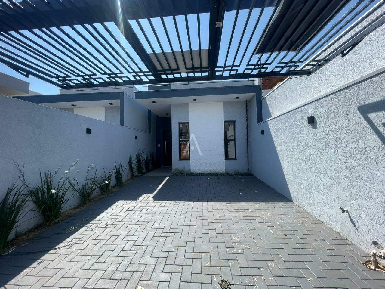 Casa Residencial para à venda no Bairro ESMERALDA em CASCAVEL: 