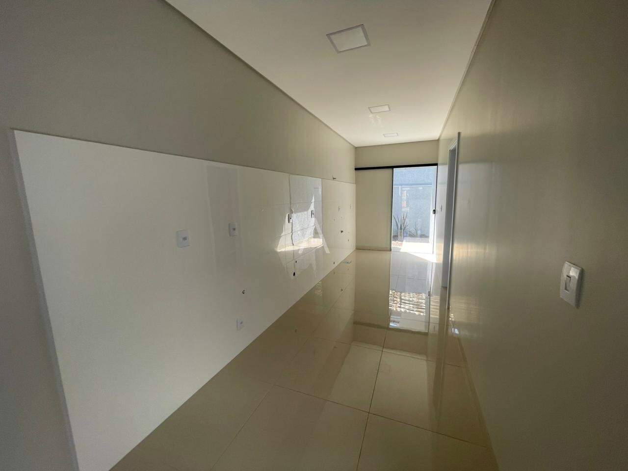 Casa Residencial para à venda no Bairro ESMERALDA em CASCAVEL: 
