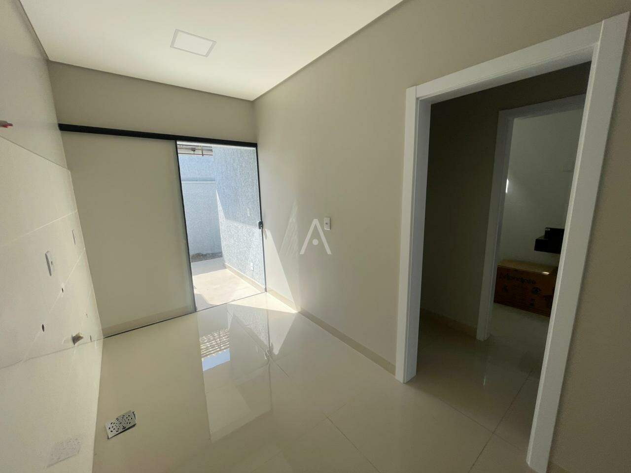 Casa Residencial para à venda no Bairro ESMERALDA em CASCAVEL: 