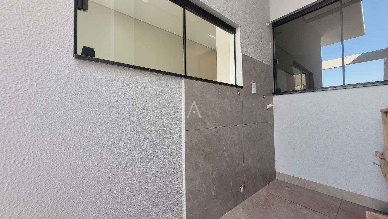 Casa Residencial para à venda no Bairro JARDIM COOPAGRO em TOLEDO: 