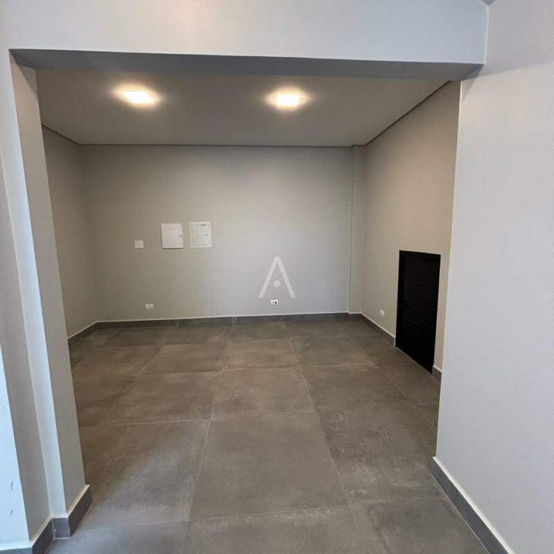 Sobrado para à venda no Bairro REGIAO DO LAGO em CASCAVEL: 