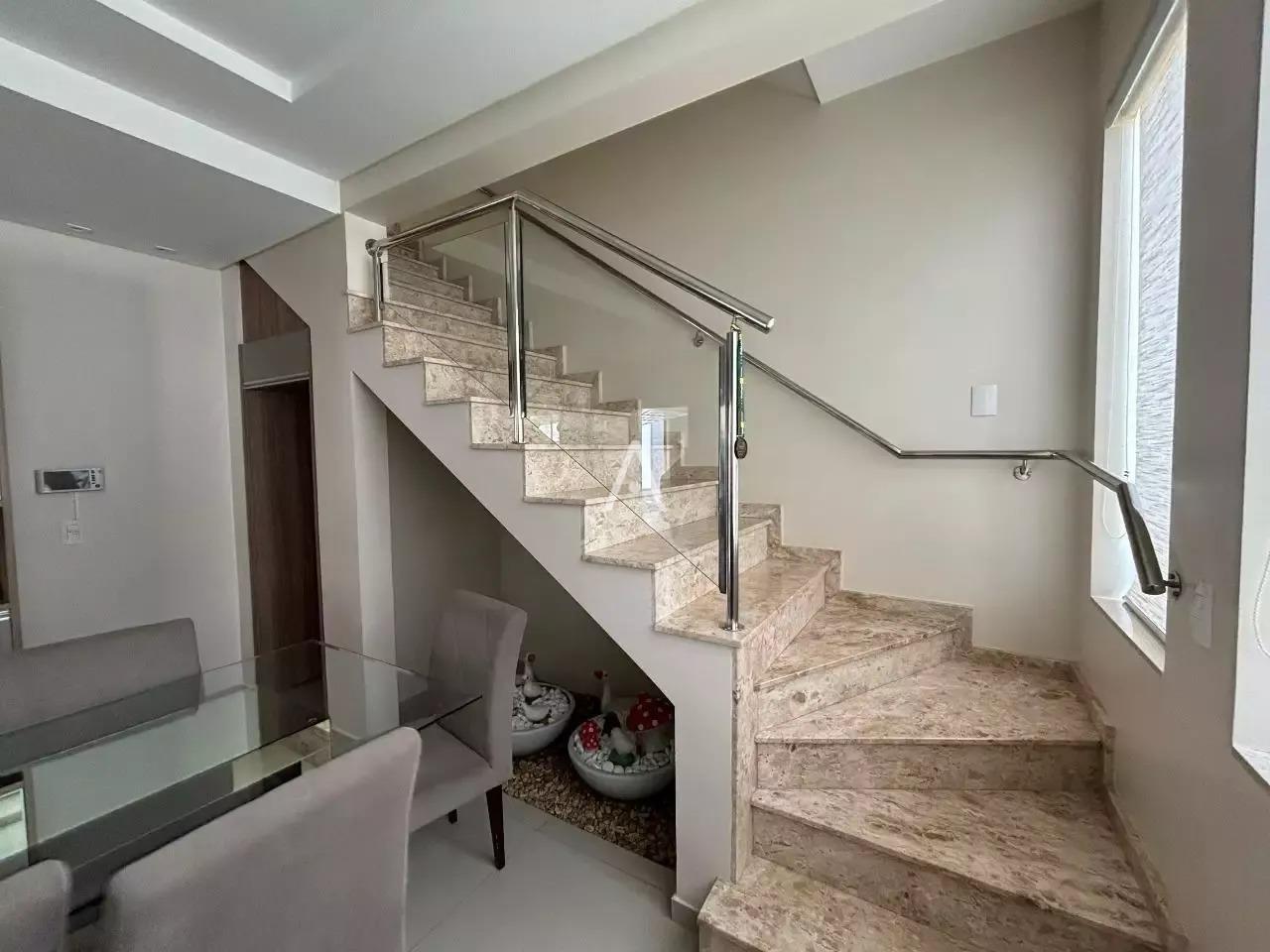 Sobrado para à venda no Bairro ALTO ALEGRE em CASCAVEL: 