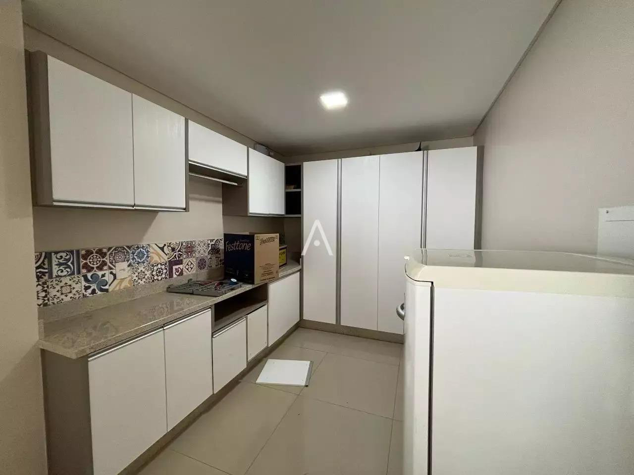 Sobrado para à venda no Bairro ALTO ALEGRE em CASCAVEL: 