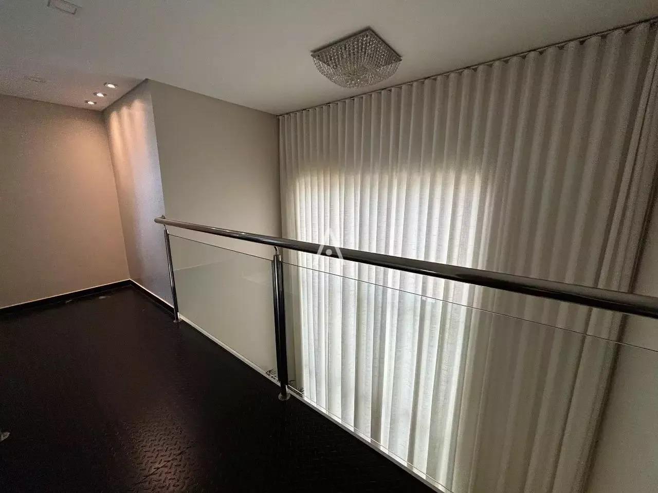 Sobrado para à venda no Bairro ALTO ALEGRE em CASCAVEL: 