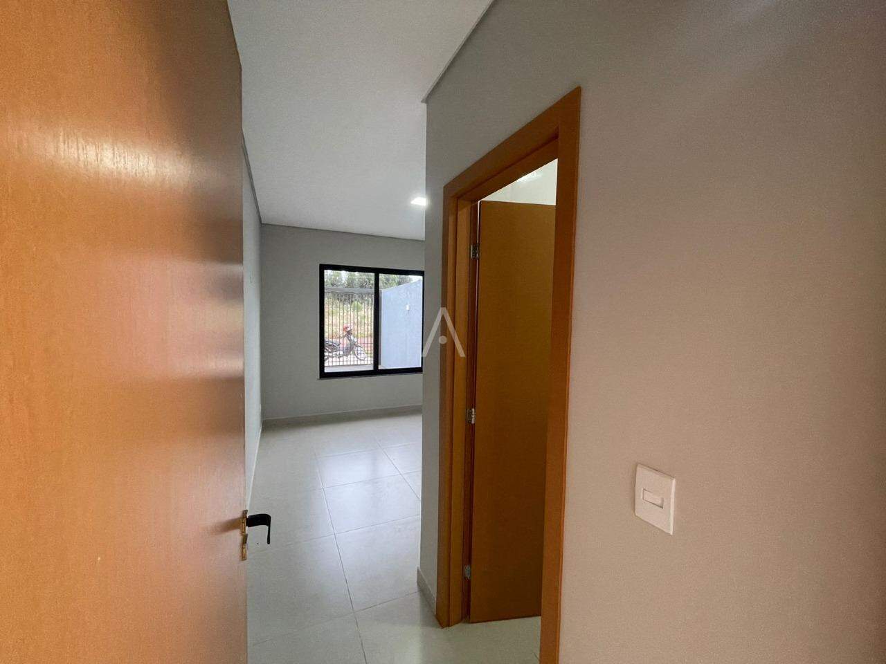 Casa Residencial para à venda no Bairro 14 DE NOVEMBRO em CASCAVEL: 