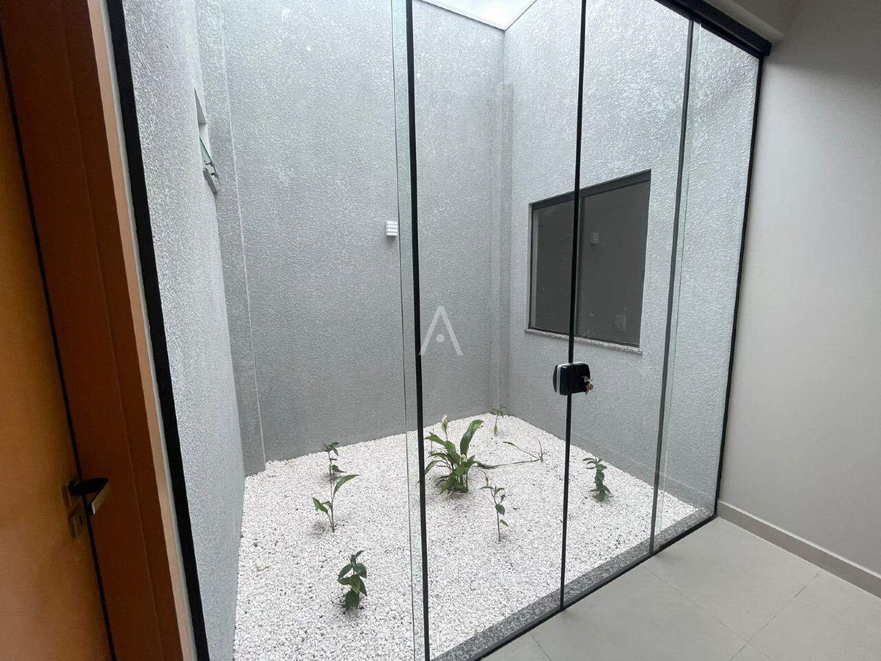 Casa Residencial para à venda no Bairro 14 DE NOVEMBRO em CASCAVEL: 