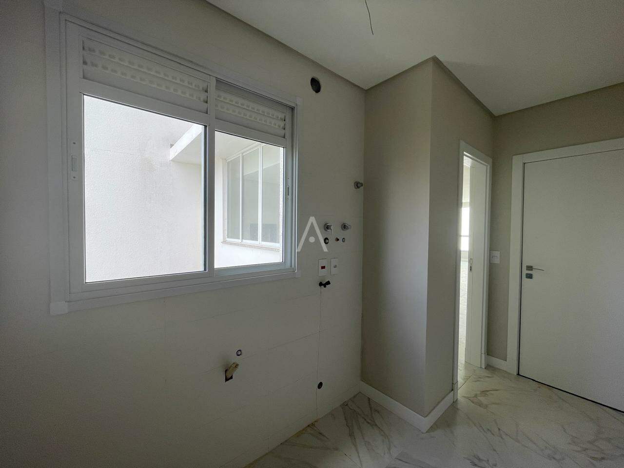 Apartamento para à venda no Bairro COUNTRY em CASCAVEL: Lavanderia