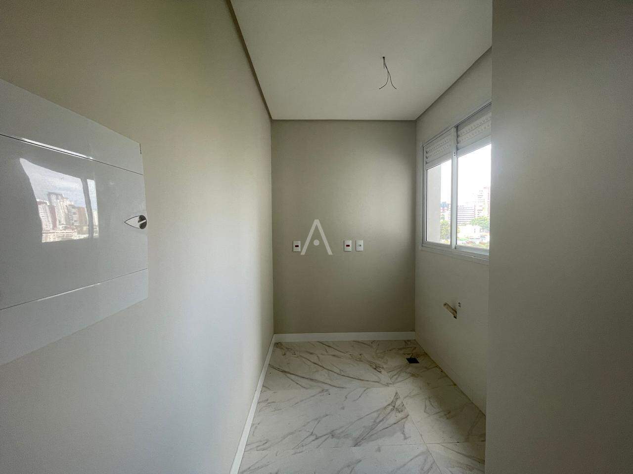Apartamento para à venda no Bairro COUNTRY em CASCAVEL: Lavanderia