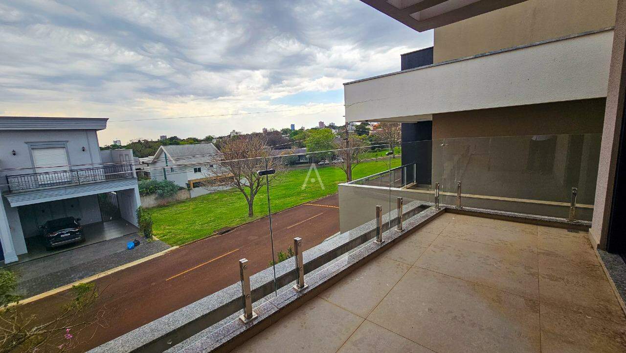 Sobrado para à venda no Bairro ALTO ALEGRE em CASCAVEL: