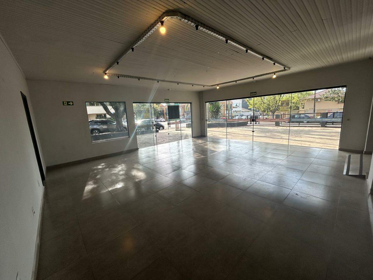 Sala Comercial para para aluguel no Bairro CENTRO em CASCAVEL: 