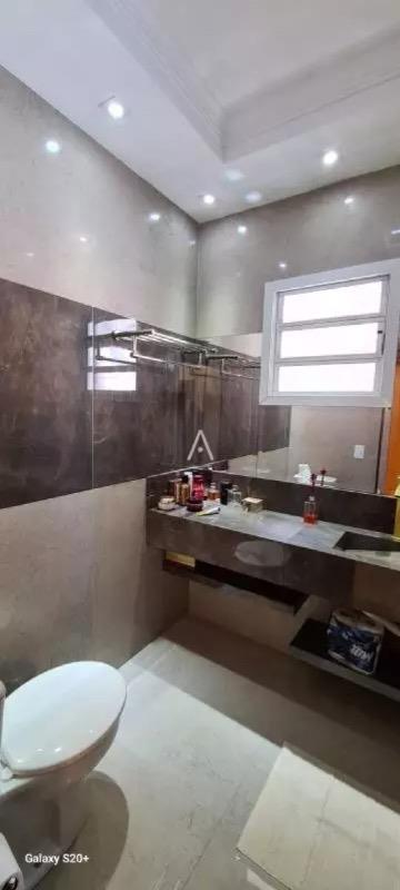 Casa Residencial para à venda no Bairro JARDIM GISELA em TOLEDO: 