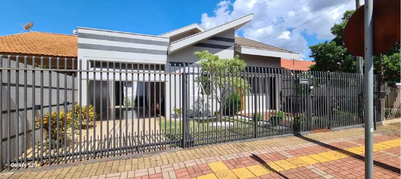 Casa Residencial para à venda no Bairro JARDIM GISELA em TOLEDO: 