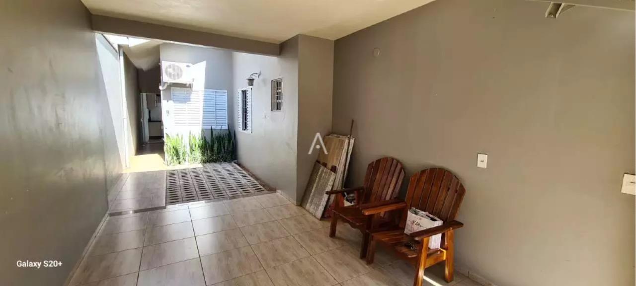 Casa Residencial para à venda no Bairro JARDIM GISELA em TOLEDO: 