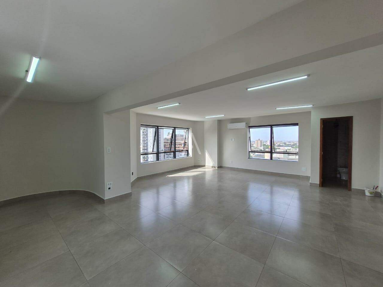 Sala Comercial para à venda no Bairro CENTRO em CASCAVEL: 