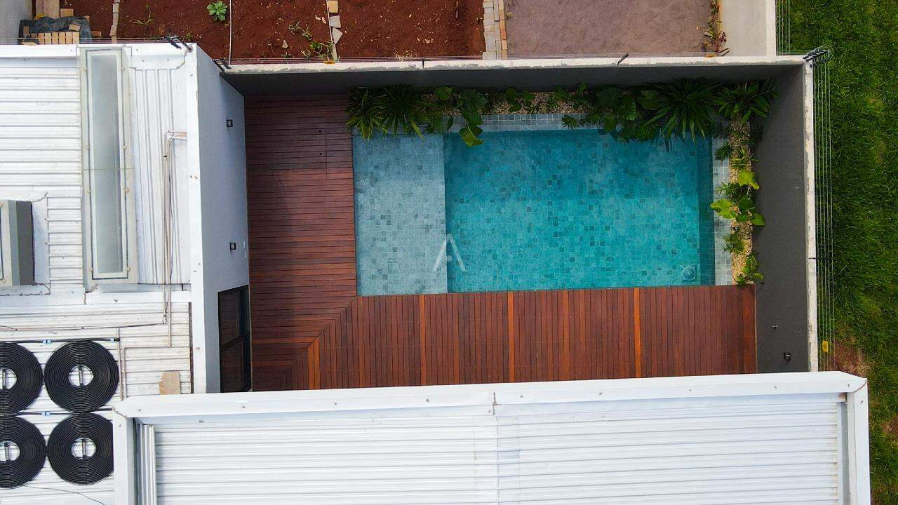 Casa Residencial para à venda no Bairro TROPICAL III em CASCAVEL: 