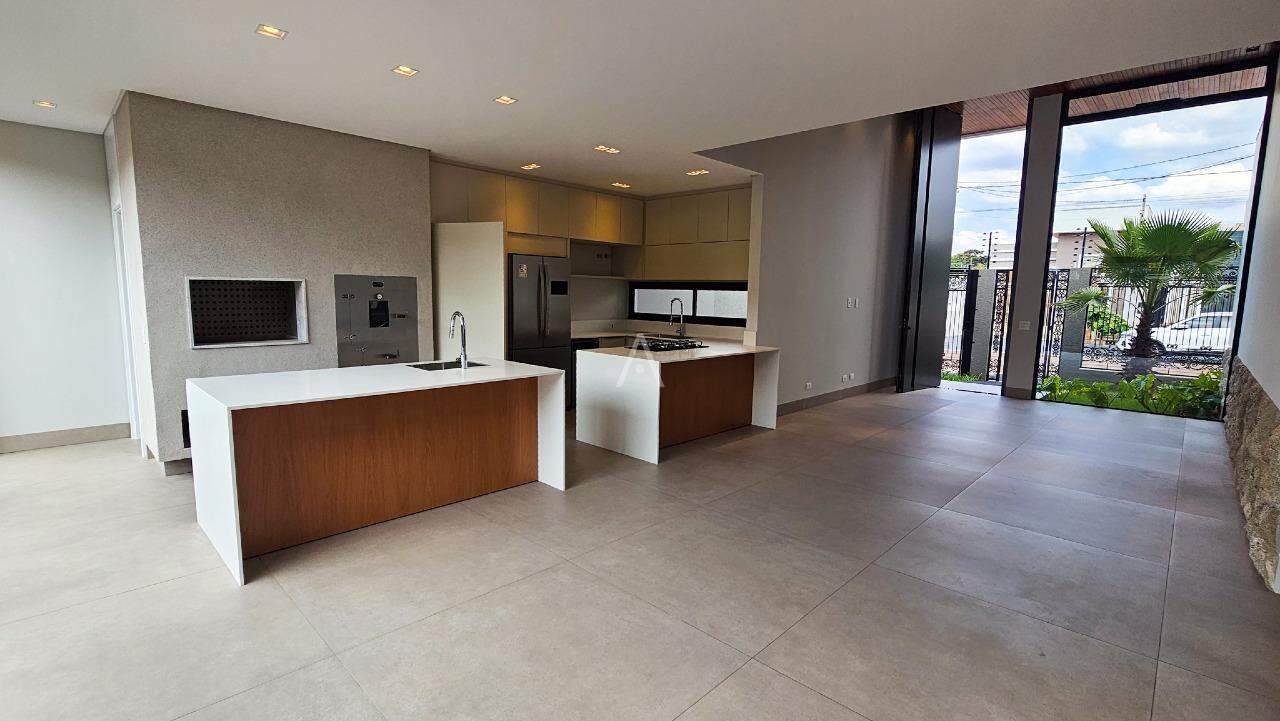 Casa Residencial para à venda no Bairro TROPICAL III em CASCAVEL: 